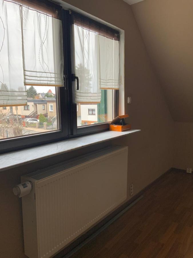 Ferien/ Monteurzimmer Mit Gemeinsam Wozi, Kue, Bad, Wlan Magdeburg Eksteriør bilde