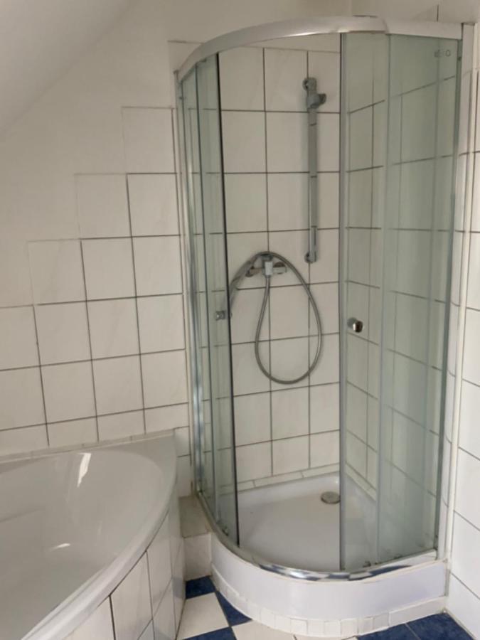 Ferien/ Monteurzimmer Mit Gemeinsam Wozi, Kue, Bad, Wlan Magdeburg Eksteriør bilde