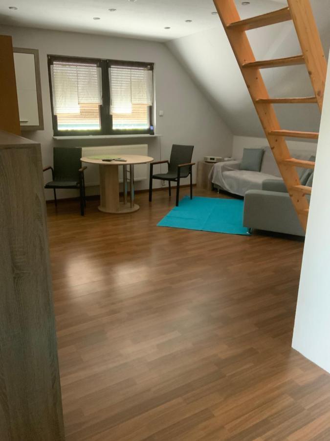 Ferien/ Monteurzimmer Mit Gemeinsam Wozi, Kue, Bad, Wlan Magdeburg Eksteriør bilde