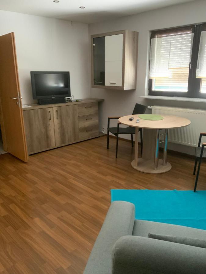 Ferien/ Monteurzimmer Mit Gemeinsam Wozi, Kue, Bad, Wlan Magdeburg Eksteriør bilde