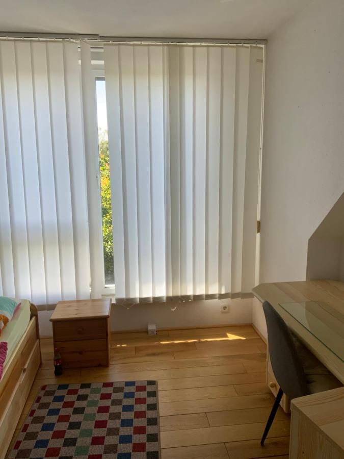 Ferien/ Monteurzimmer Mit Gemeinsam Wozi, Kue, Bad, Wlan Magdeburg Eksteriør bilde