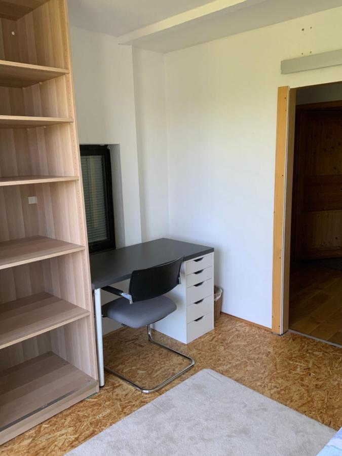 Ferien/ Monteurzimmer Mit Gemeinsam Wozi, Kue, Bad, Wlan Magdeburg Eksteriør bilde